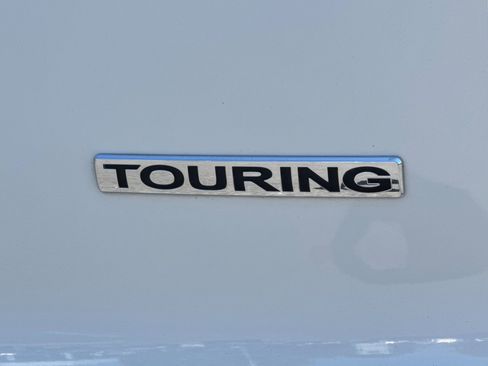 Used 2017 Honda Pilot Touring image 23