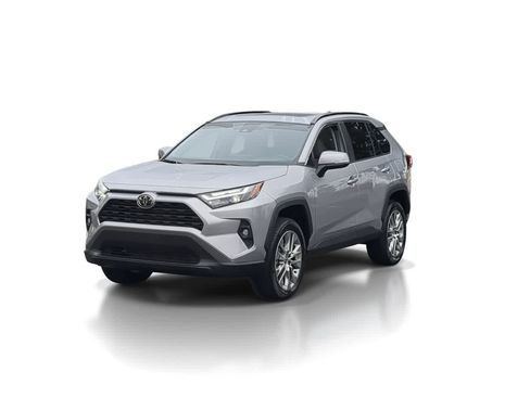 Used 2024 Toyota RAV4 XLE Premium image 4
