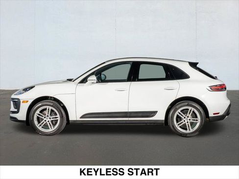 Used 2025 Porsche Macan AWD/4WD image 2