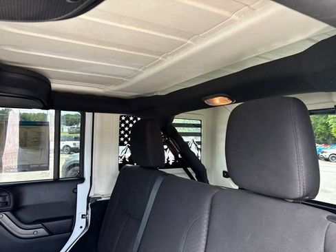 Used 2017 Jeep Wrangler Unlimited Sport w/ Quick Order Package 23S AWD/4WD image 27