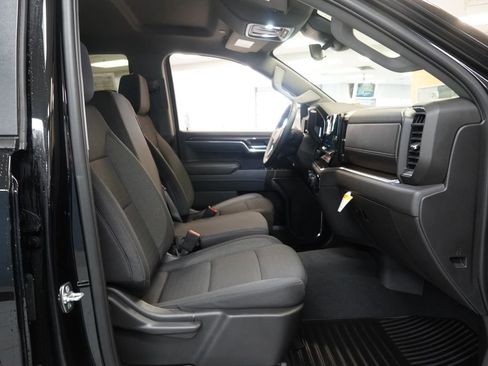 Used 2025 Chevrolet Silverado 1500 LT image 25