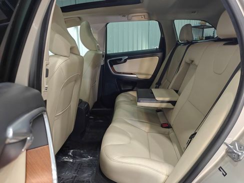 Used 2017 Volvo XC60 T5 Inscription w/ Preferred Option Package image 36
