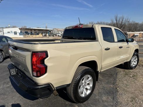 Used 2024 Chevrolet Colorado W/T image 7