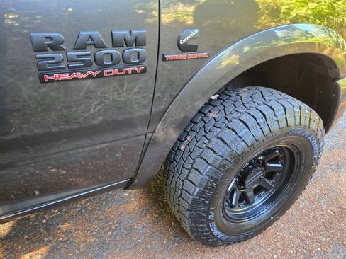 Used 2018 RAM 2500 Laramie w/ Sport Appearance Group AWD/4WD image 39