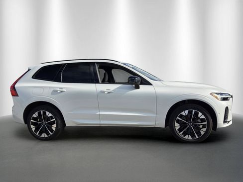 Used 2026 Volvo XC60 B5 Plus w/ Protection Package Premier AWD/4WD image 8