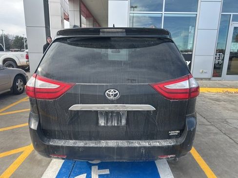 Used 2015 Toyota Sienna Limited Premium image 5