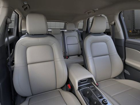 New 2026 Lincoln Corsair Premiere image 10