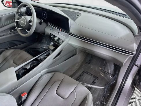 Used 2024 Hyundai Elantra SEL w/ Convenience Package FWD image 33