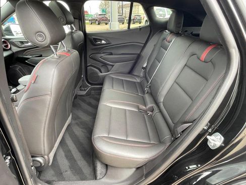 Used 2025 Chevrolet Trax RS w/ Sunroof Package FWD image 14