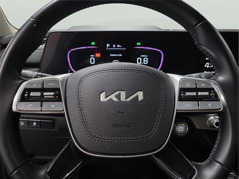 Used 2024 Kia Telluride S w/ S Sunroof Package image 18