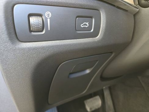 Used 2022 Volvo S90 B6 Inscription w/ Advanced Package image 12