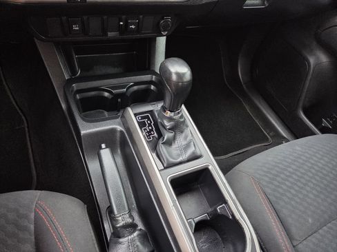 Used 2023 Toyota Tacoma SR5 RWD image 11
