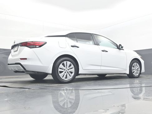 Certified 2025 Nissan Sentra S FWD image 27
