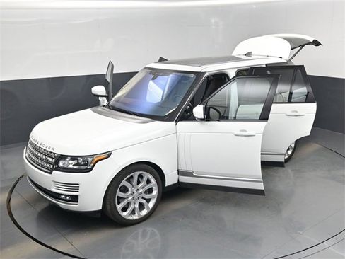 Used 2017 Land Rover Range Rover Supercharged image 62