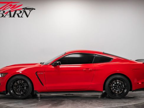 Used 2016 Ford Mustang Shelby GT350 w/ Track Package image 2
