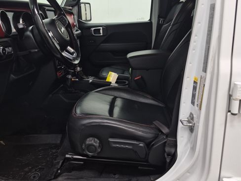Used 2021 Jeep Wrangler Unlimited Rubicon w/ Uconnect 4C Nav & Sound Group AWD/4WD image 10
