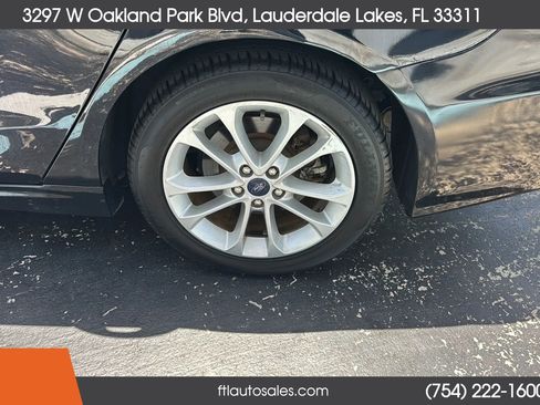 Used 2020 Ford Fusion SE FWD image 16