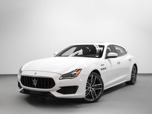 Used 2023 Maserati Quattroporte Modena RWD image 1