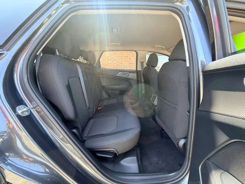 Used 2023 Kia Sportage LX AWD/4WD image 13