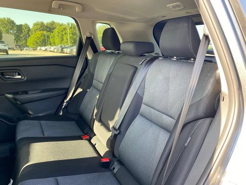Used 2025 Nissan Rogue SV AWD/4WD image 15