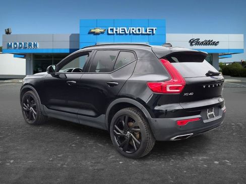 Used 2019 Volvo XC40 T5 R-Design AWD/4WD image 3