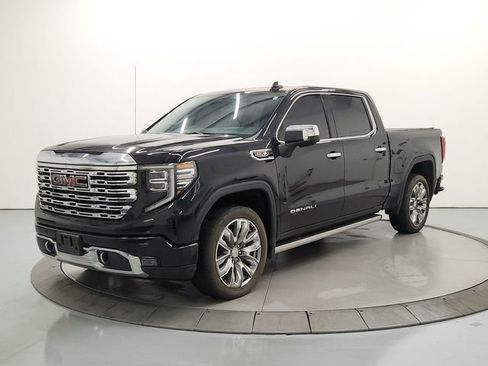 Used 2024 GMC Sierra 1500 Denali w/ Denali Reserve Package AWD/4WD image 3
