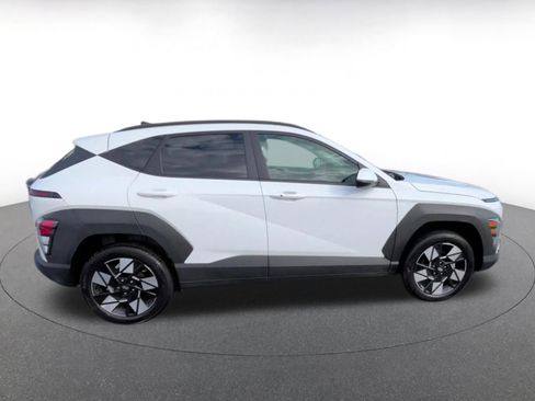 Used 2025 Hyundai Kona SEL image 16