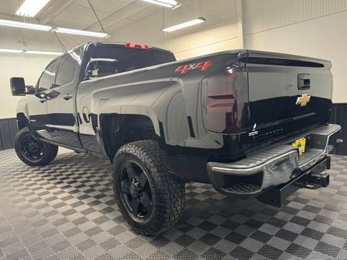 Used 2019 Chevrolet Silverado 2500 W/T w/ WT Convenience Package AWD/4WD image 6