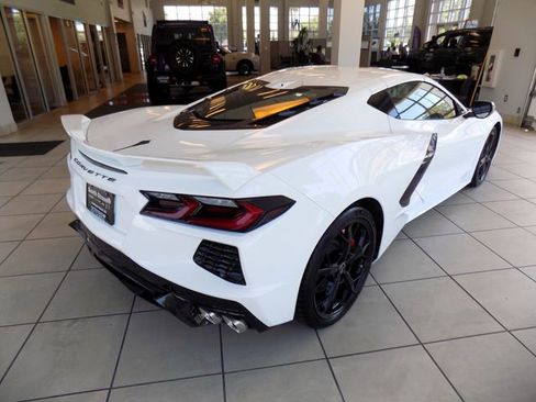 Used 2021 Chevrolet Corvette Stingray Premium Cpe w/ Z51 Performance Package RWD image 9
