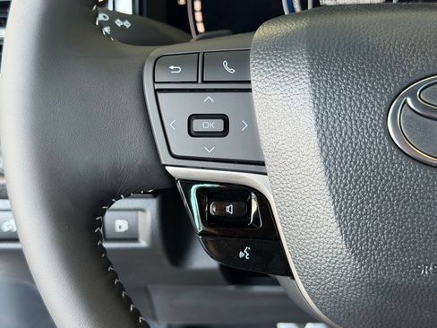 Used 2026 Toyota Camry SE w/ Multimedia Upgrade Package FWD image 20