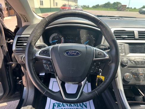 Used 2016 Ford Fusion SE w/ Equipment Group 201A AWD/4WD image 14