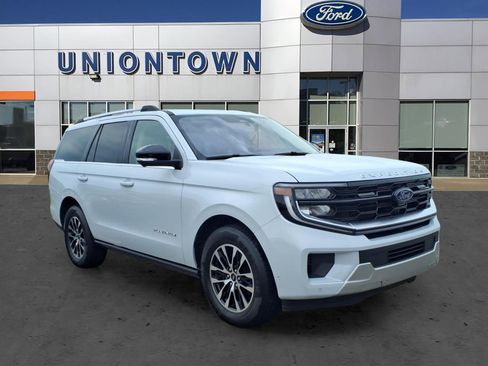 Used 2025 Ford Expedition Platinum AWD/4WD image 1