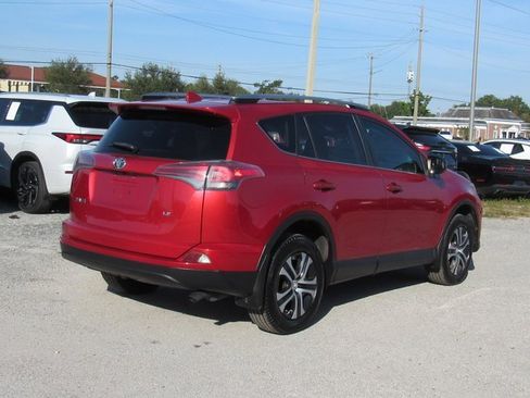 Used 2017 Toyota RAV4 LE image 3