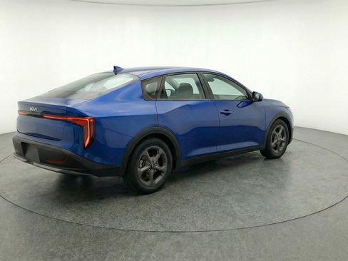 Used 2025 Kia K4 LXS FWD image 9