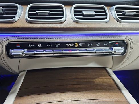 Used 2024 Mercedes-Benz GLE 450 4MATIC image 21