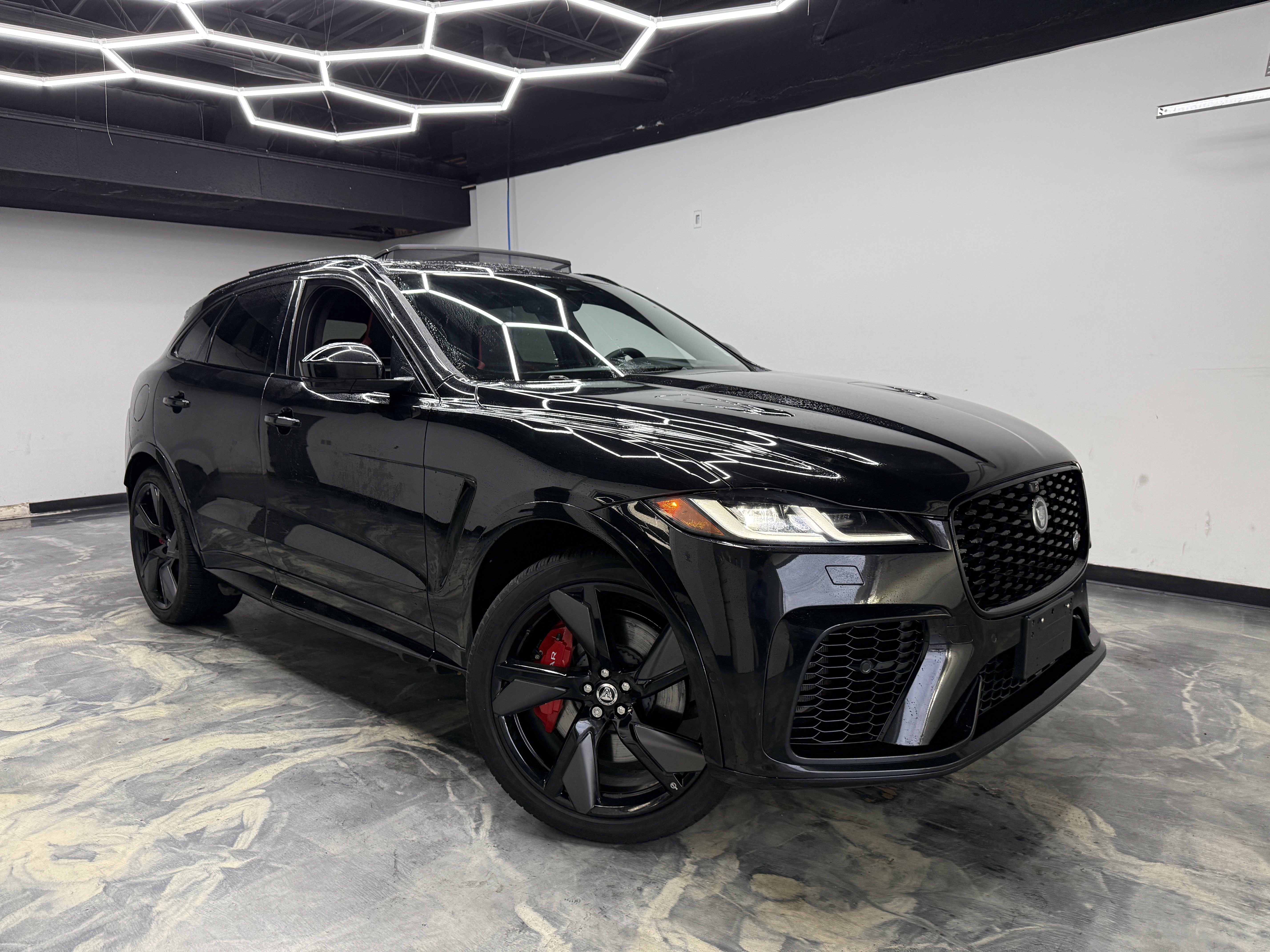 Used 2024 Jaguar F-PACE SVR AWD/4WD image 5