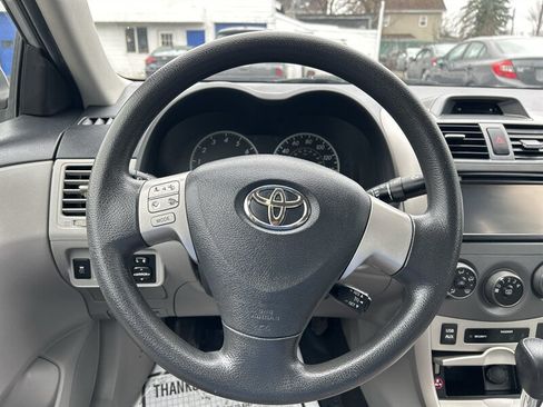 Used 2013 Toyota Corolla LE FWD image 12