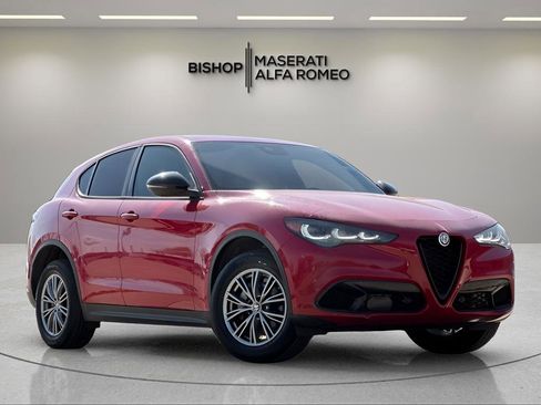 Used 2024 Alfa Romeo Stelvio Sprint image 1