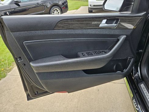Used 2015 Hyundai Sonata Limited FWD image 10