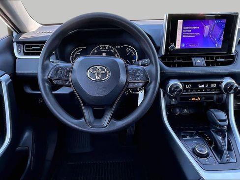 Used 2024 Toyota RAV4 LE AWD/4WD image 6