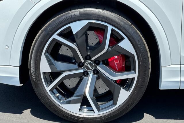 Used 2021 Audi RS Q8 w/ Carbon Optic Package AWD/4WD image 26