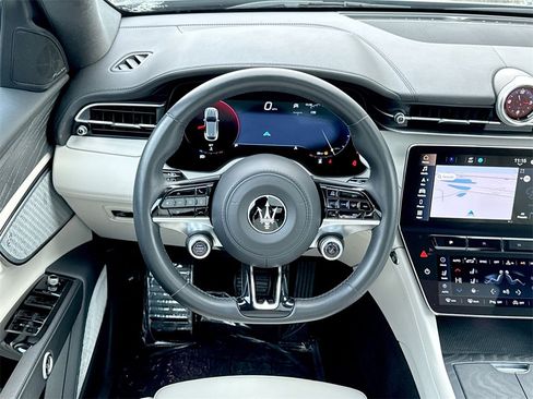 Used 2023 Maserati Grecale Modena image 10