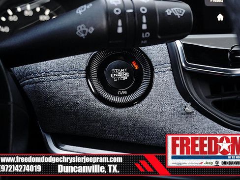 Used 2024 Jeep Compass Latitude image 33