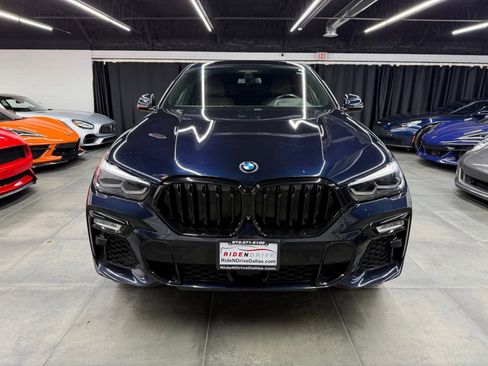 Used 2021 BMW X6 M50i image 10