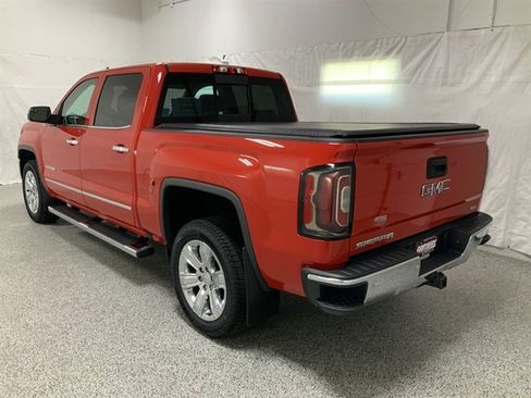 Used 2018 GMC Sierra 1500 SLT AWD/4WD image 3