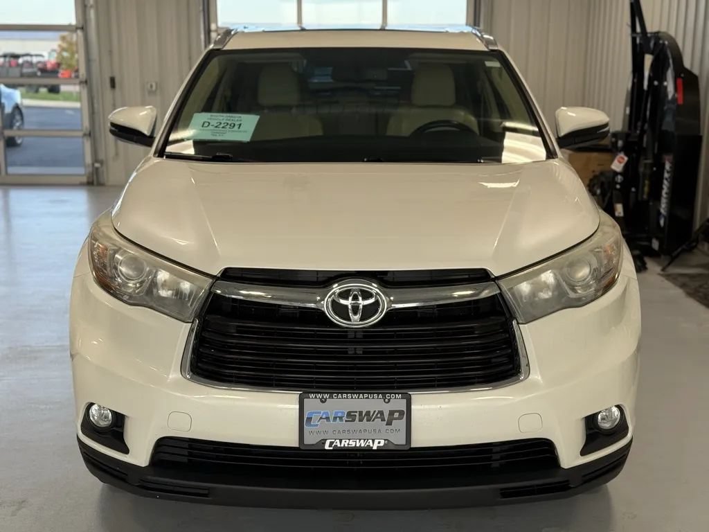 Used 2015 Toyota Highlander XLE AWD/4WD image 7