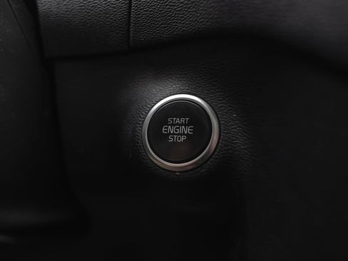 Used 2019 Volvo XC40 T5 Momentum AWD/4WD image 14
