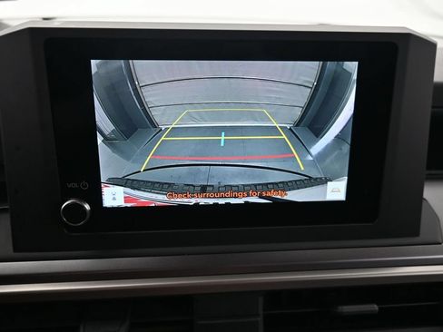 Used 2025 Toyota 4Runner SR5 AWD/4WD image 20