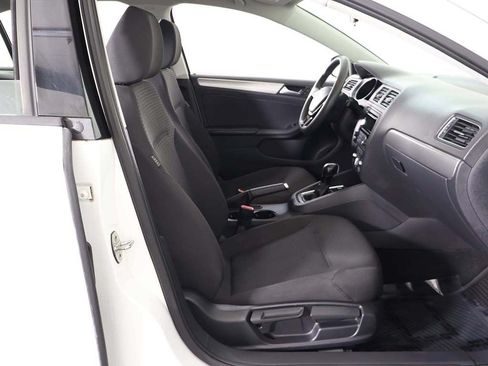 Used 2015 Volkswagen Jetta SE FWD image 28