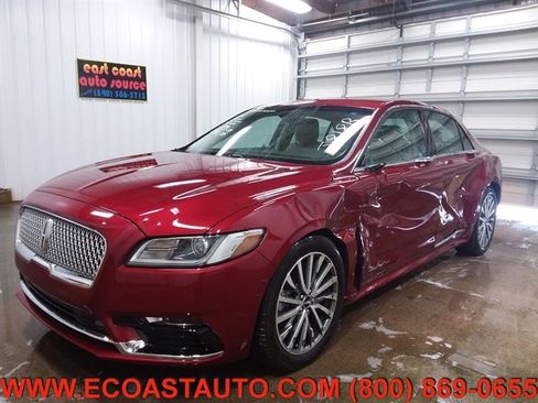 Used 2017 Lincoln Continental Select image 1